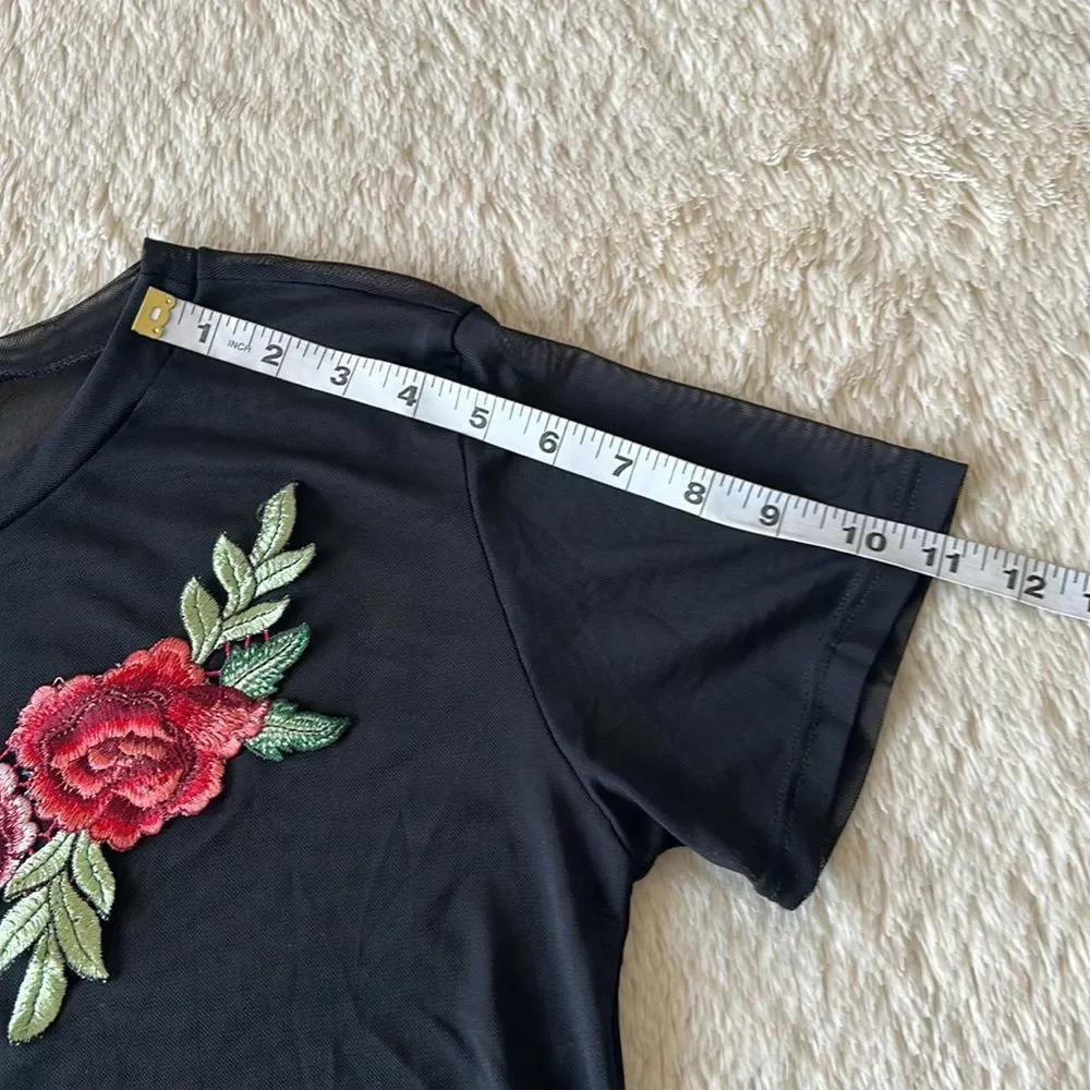 Black mesh rose embroidered shirt size small - Picture 15 of 16